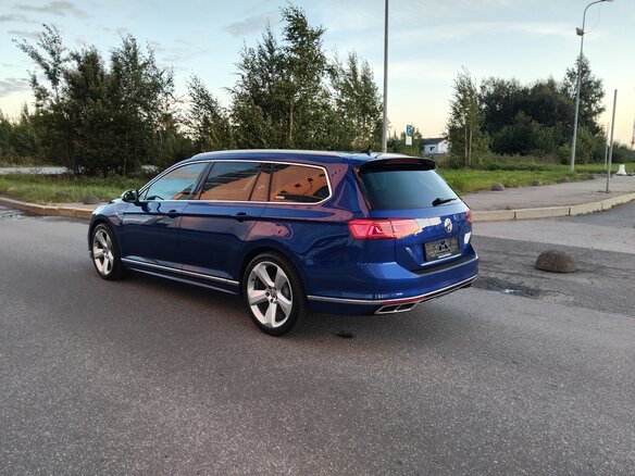 2020 Volkswagen Passat B8 Рестайлинг, синий, 2275000 рублей - вид 9