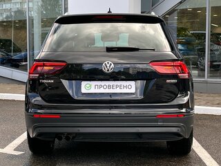 2018 Volkswagen Tiguan II, чёрный, 2319000 рублей, вид 5