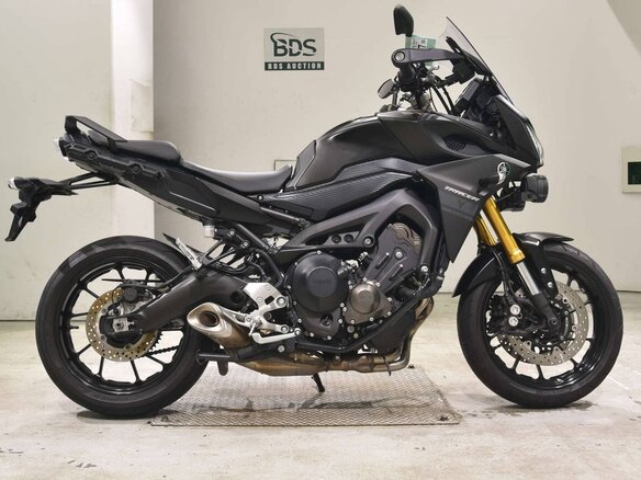 2017 Yamaha MT-09 Tracer (FJ-09), чёрный, 729000 рублей