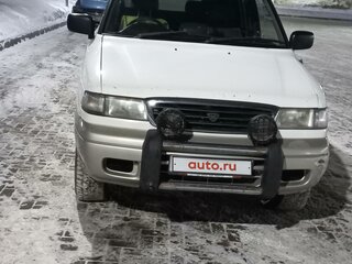 1995 Mazda MPV I (LV), белый, 800000 рублей, вид 3