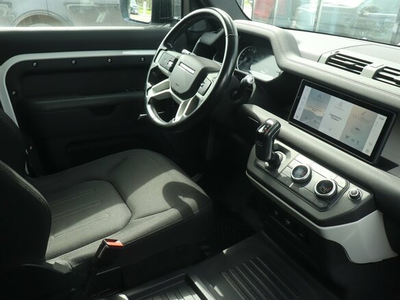 2020 Land Rover Defender 110 II, белый, 3790000 рублей - вид 4