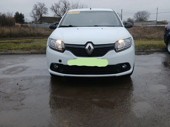 2017 Renault Logan II, белый, 350000 рублей