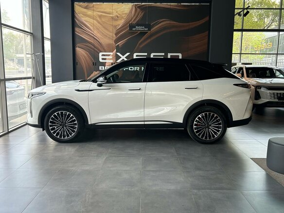 2025 Exeed RX, белый