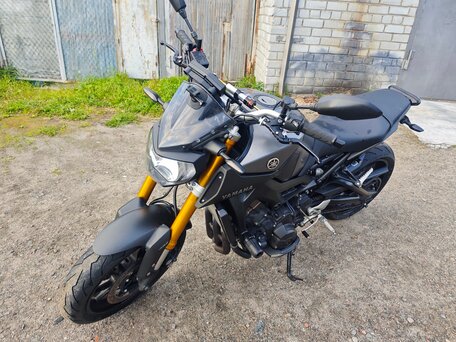 2014 Yamaha MT-09 (FZ-09), серый, 700000 рублей, вид 3