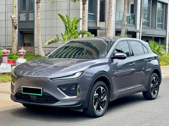 2025 Hozon Neta X 500, серебристый, 1550000 рублей