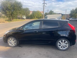 2012 Hyundai Solaris I, чёрный, 630000 рублей, вид 3