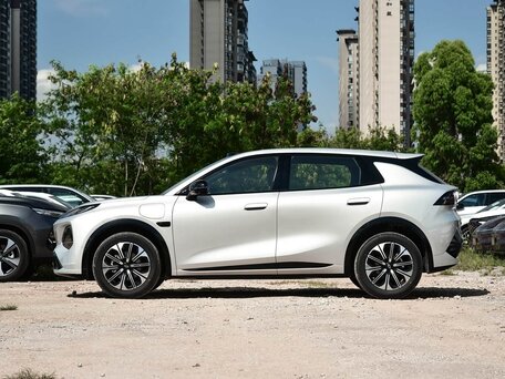 2026 Changan Qiyuan Q05 51.9 kWh II, серебристый, 2290000 рублей, вид 4