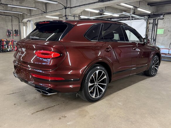 2020 Bentley Bentayga I Рестайлинг, пурпурный, 19500000 рублей - вид 4