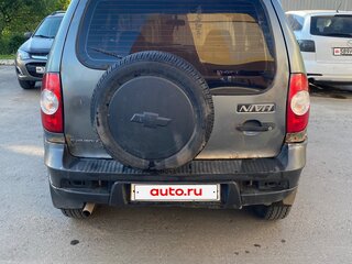 2012 Chevrolet Niva I Рестайлинг, серый, 320000 рублей, вид 3