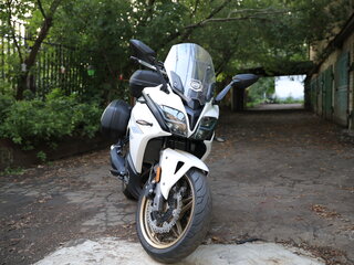 2023 CFMoto 650GT, белый, 750000 рублей, вид 3
