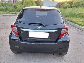 2015 Toyota Vitz III (XP130) Рестайлинг, чёрный, 850000 рублей, вид 4