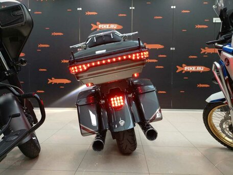2016 Harley-Davidson CVO Limited, серый, 1800000 рублей, вид 5