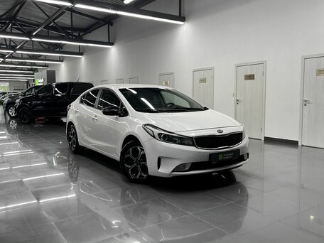 2017 Kia Cerato III Рестайлинг (Classic), белый, 1435000 рублей, вид 5