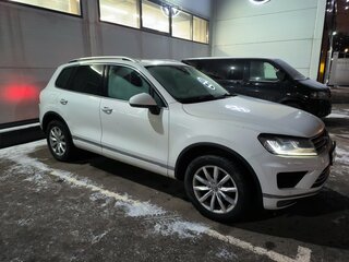 2016 Volkswagen Touareg II Рестайлинг, белый, 3550000 рублей, вид 1