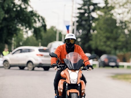 2011 Kawasaki ER-6N, оранжевый, 450000 рублей, вид 1