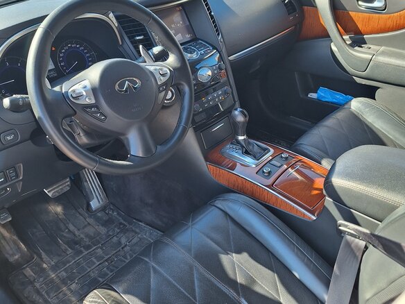 2016 Infiniti QX70, чёрный, 2200000 рублей - вид 4