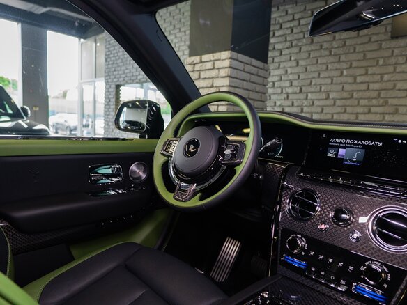 2025 Rolls-Royce Cullinan Black Badge I Рестайлинг (Series II), чёрный, 58000000 рублей - вид 15