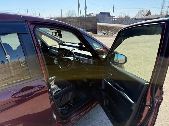 2017 Honda Freed+ II, красный, 1380000 рублей - вид 24