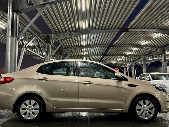 2012 Kia Rio 4-speed III, бежевый - вид 4