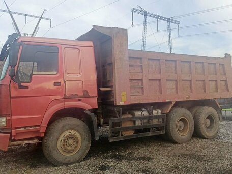 2011 Sinotruk Howo ZZ3327, пурпурный, 1150000 рублей, вид 1