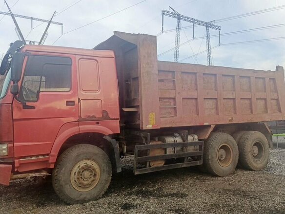 2011 Sinotruk Howo ZZ3327, пурпурный, 1150000 рублей