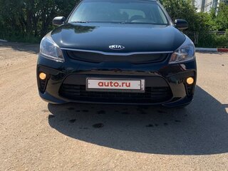 2018 Kia Rio IV, чёрный, 1050000 рублей, вид 1