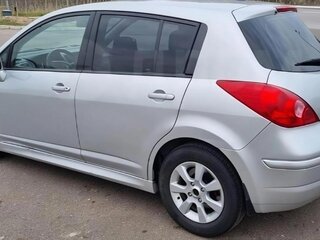 2011 Nissan Tiida I Рестайлинг, серебристый, 500000 рублей, вид 4