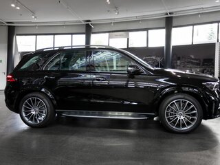 2026 Mercedes-Benz GLE 450 d II (V167) Рестайлинг, чёрный, 15200000 рублей, вид 3