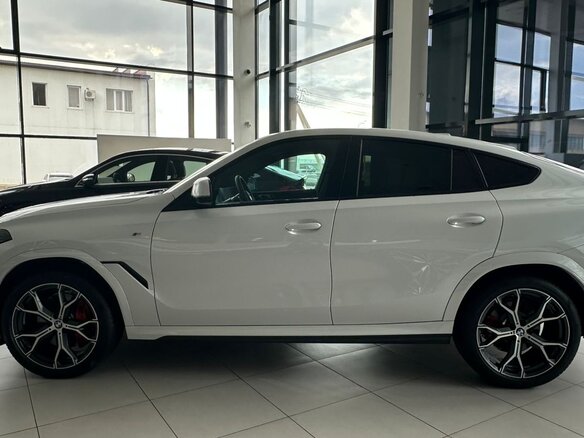 2024 BMW X6 30d III (G06) Рестайлинг, белый, 15500000 рублей - вид 7