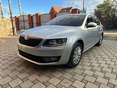 2016 Skoda Octavia III (A7), серебристый, 1500000 рублей, вид 1