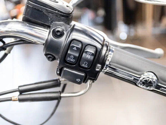 2014 Harley-Davidson Dyna Switchback, чёрный, 980000 рублей - вид 20