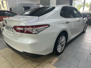 2020 Toyota Camry VIII (XV70), белый, 2850000 рублей, вид 4