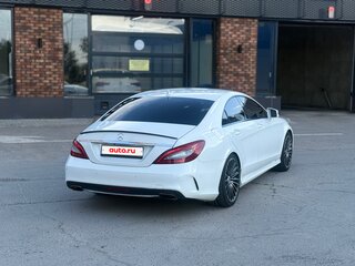 2015 Mercedes-Benz CLS 400 II (C218) Рестайлинг, белый, 2550000 рублей, вид 3