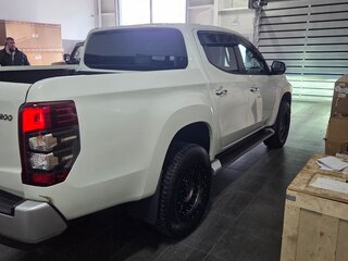 2019 Mitsubishi L200 V Рестайлинг, белый, 3650000 рублей, вид 2