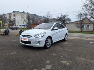 2014 Hyundai Solaris I, белый, 850000 рублей, вид 1