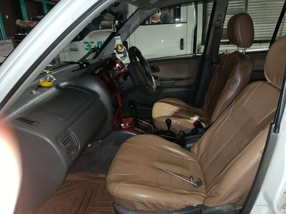 1998 Suzuki Escudo II, белый, 680000 рублей - вид 8