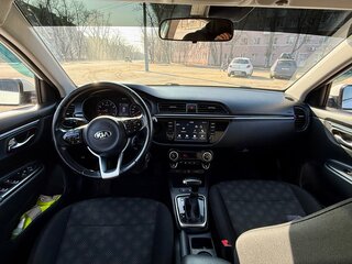 2018 Kia Rio IV, белый, 1400000 рублей, вид 5