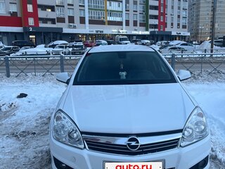 2011 Opel Astra H Рестайлинг, белый, 580000 рублей, вид 2