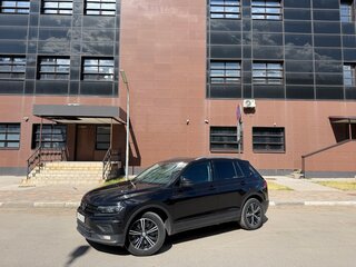 2020 Volkswagen Tiguan II, чёрный, 2500000 рублей, вид 5