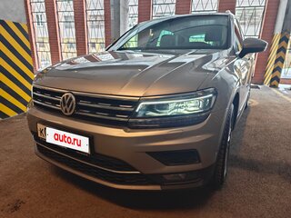 2017 Volkswagen Tiguan II, серый, 1950000 рублей, вид 3