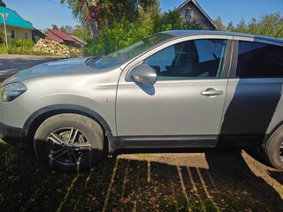 2011 Nissan Qashqai I Рестайлинг, серебристый, 890000 рублей, вид 4