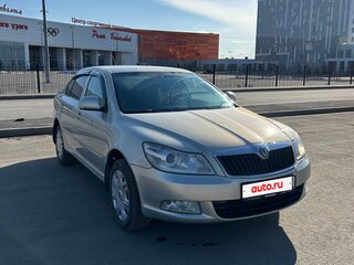 2011 Skoda Octavia DSG7 II (A5) Рестайлинг, серебристый, 730000 рублей, вид 2