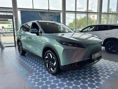 2026 Omoda C7, зелёный, 3099000 рублей, вид 3