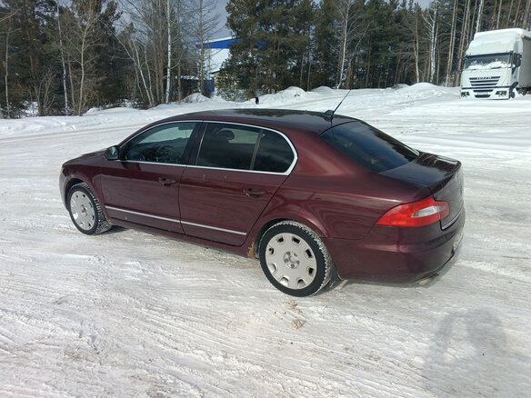 2008 Skoda Superb II, пурпурный, 980000 рублей - вид 2