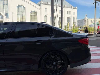 2020 BMW 5 серии 540i xDrive VII (G30/G31/G38), серый, 4800000 рублей, вид 5