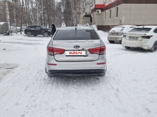 2017 Kia Rio III Рестайлинг, серебристый, 690000 рублей, вид 5