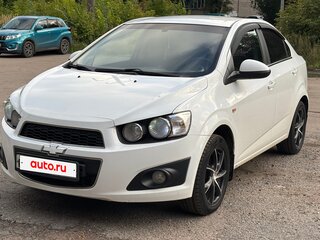 2012 Chevrolet Aveo II, белый, 650000 рублей, вид 1