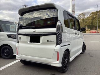 2022 Honda N-BOX II Рестайлинг, белый, 780000 рублей, вид 4