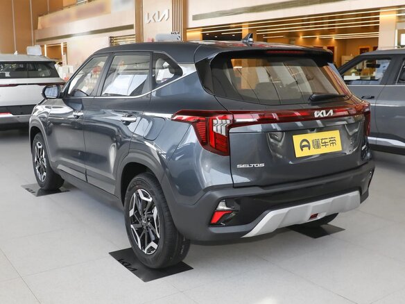 2026 Kia Seltos I Рестайлинг, серый - вид 5