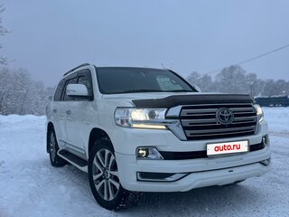 2018 Toyota Land Cruiser 200 Series Рестайлинг 2, белый, 8720000 рублей, вид 2
